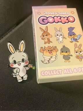 Gokko Looney Tunes Blind Box Pin - Bugs Bunny